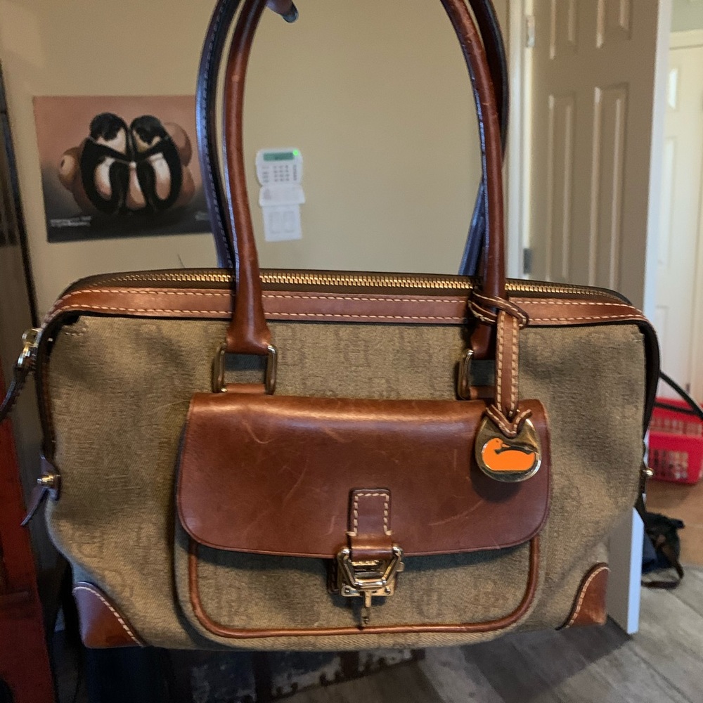 Dooney & Bourke purse